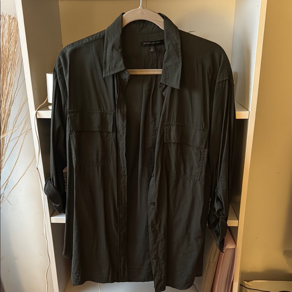 Banana Republic Dark Green Button-Up Shirt